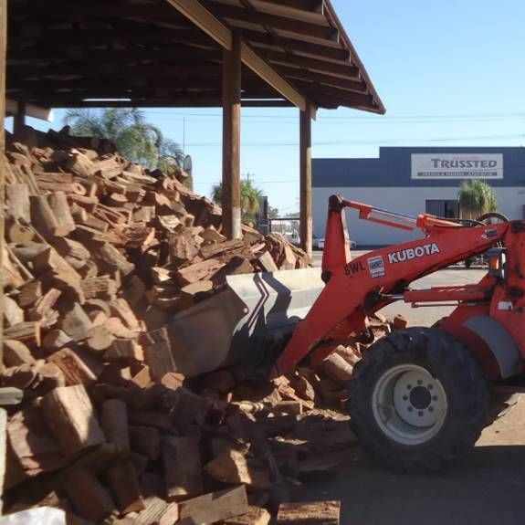 PICK UP Ironbark Firewood 1/4 Tonne